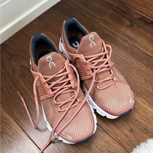 On Cloud Woman's Cloudswift 3 Helion